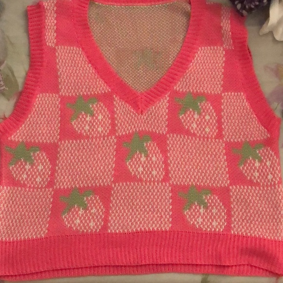 Strawberry vest; Color:Pink; Size:M, Brand: SHEIN